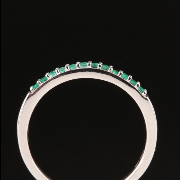 14K Emerald Band - Picture 6 of 8